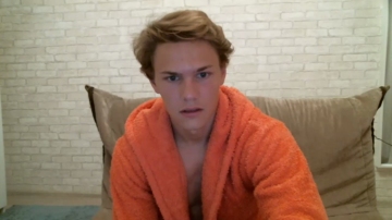 Milkshake_On_Body  01-08-2021 video strapon